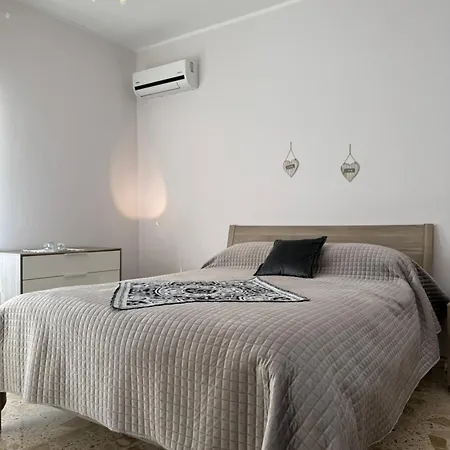 Annunziata Luxe Aragona