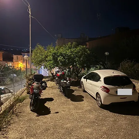 Annunziata Luxe * Aragona
